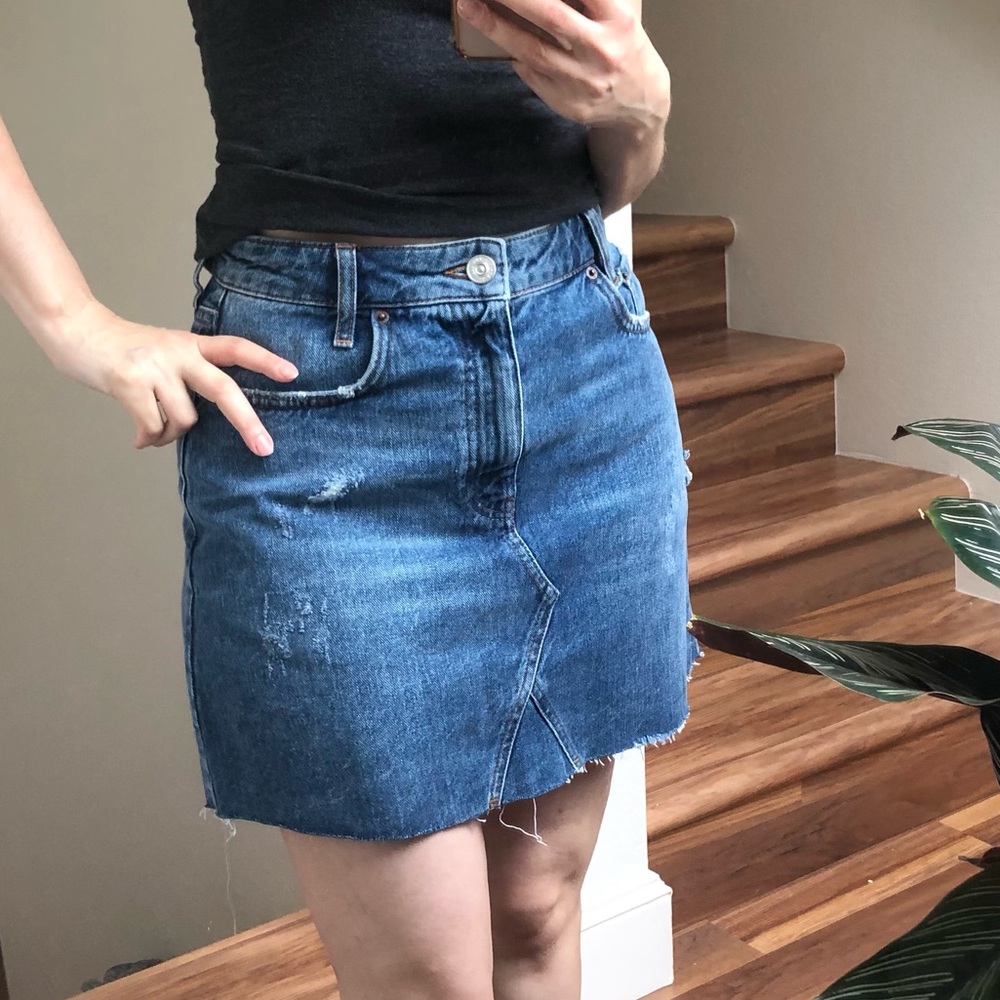 BDG Urban Outfitters Denim Skirt Distressed Edges size Medium